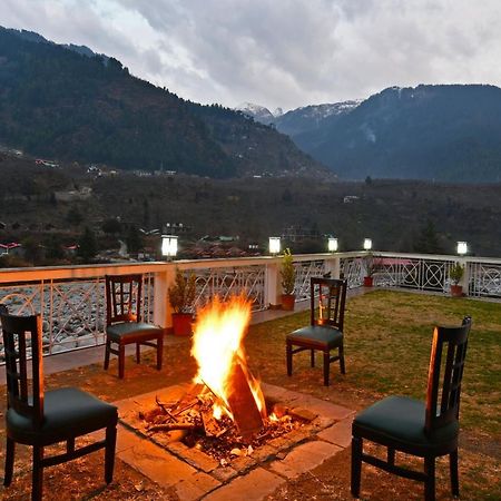 Mastiff Grand Manali Resort Manāli Exterior foto